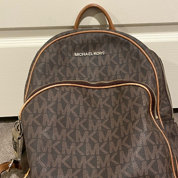 Michael Kors Large Backpack - Picture 1 of 2